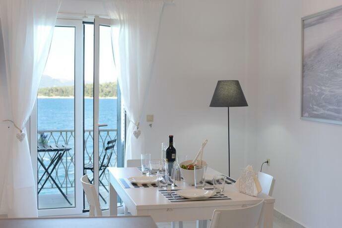 Elia Sea View *